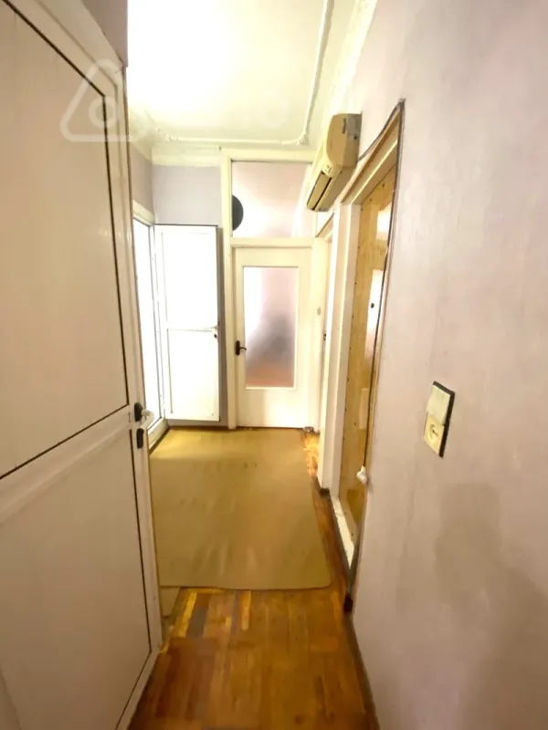 Kirayə verilir 2 otaqlı köhnə tikili 59 m²