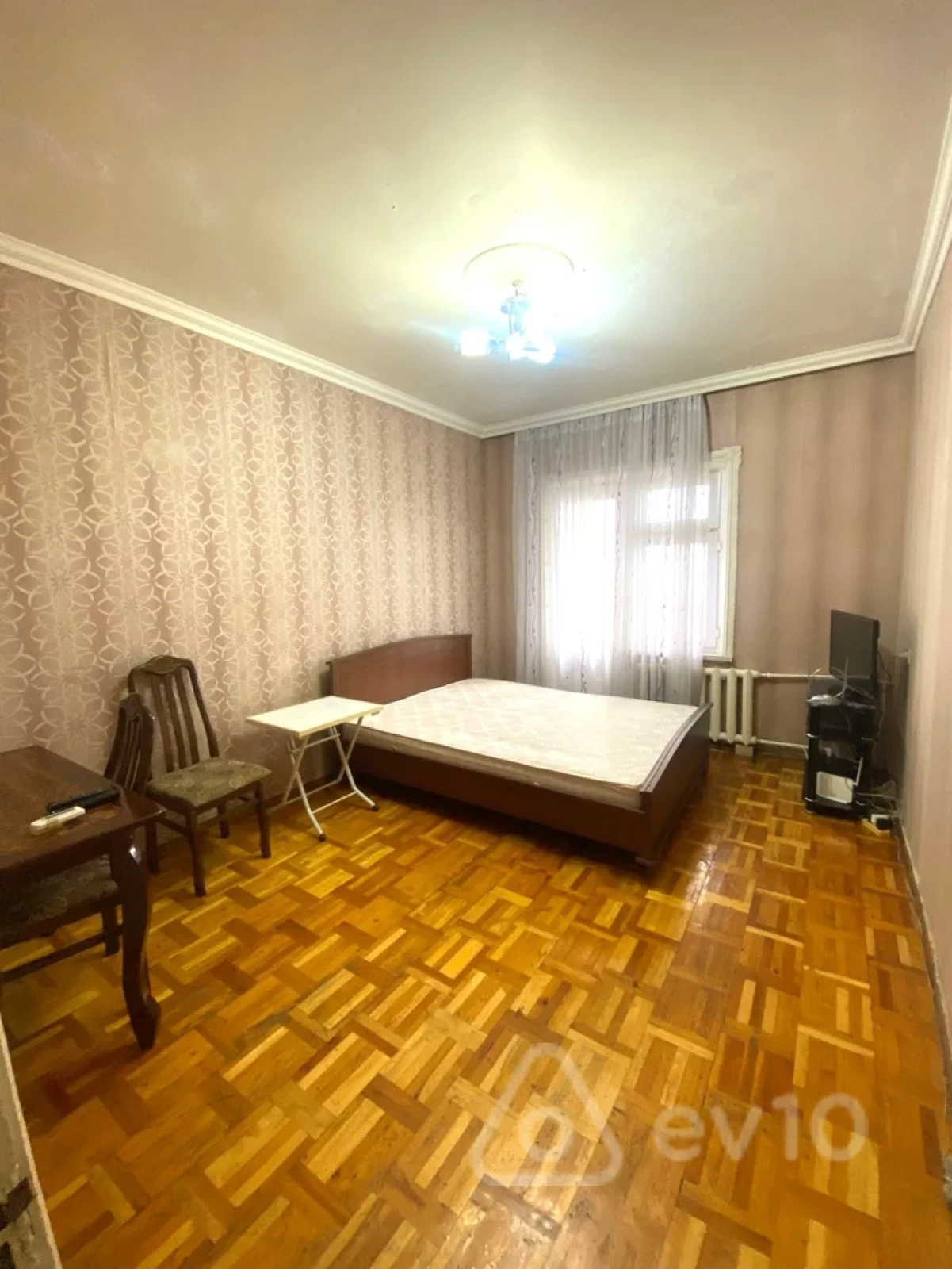 Kirayə verilir 2 otaqlı köhnə tikili 59 m²