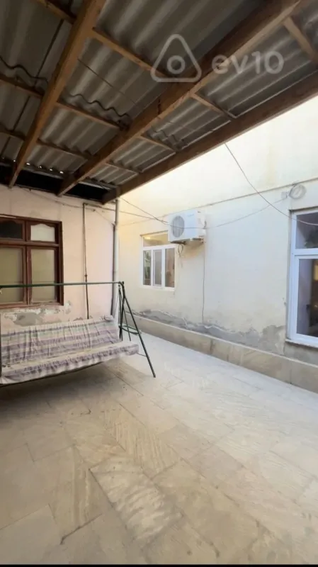 Satılır 6 otaqlı həyət evi 260 m²