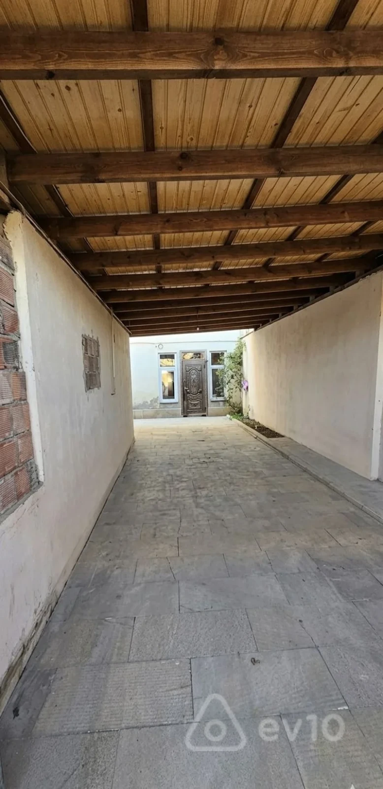 Satılır 6 otaqlı həyət evi 260 m²