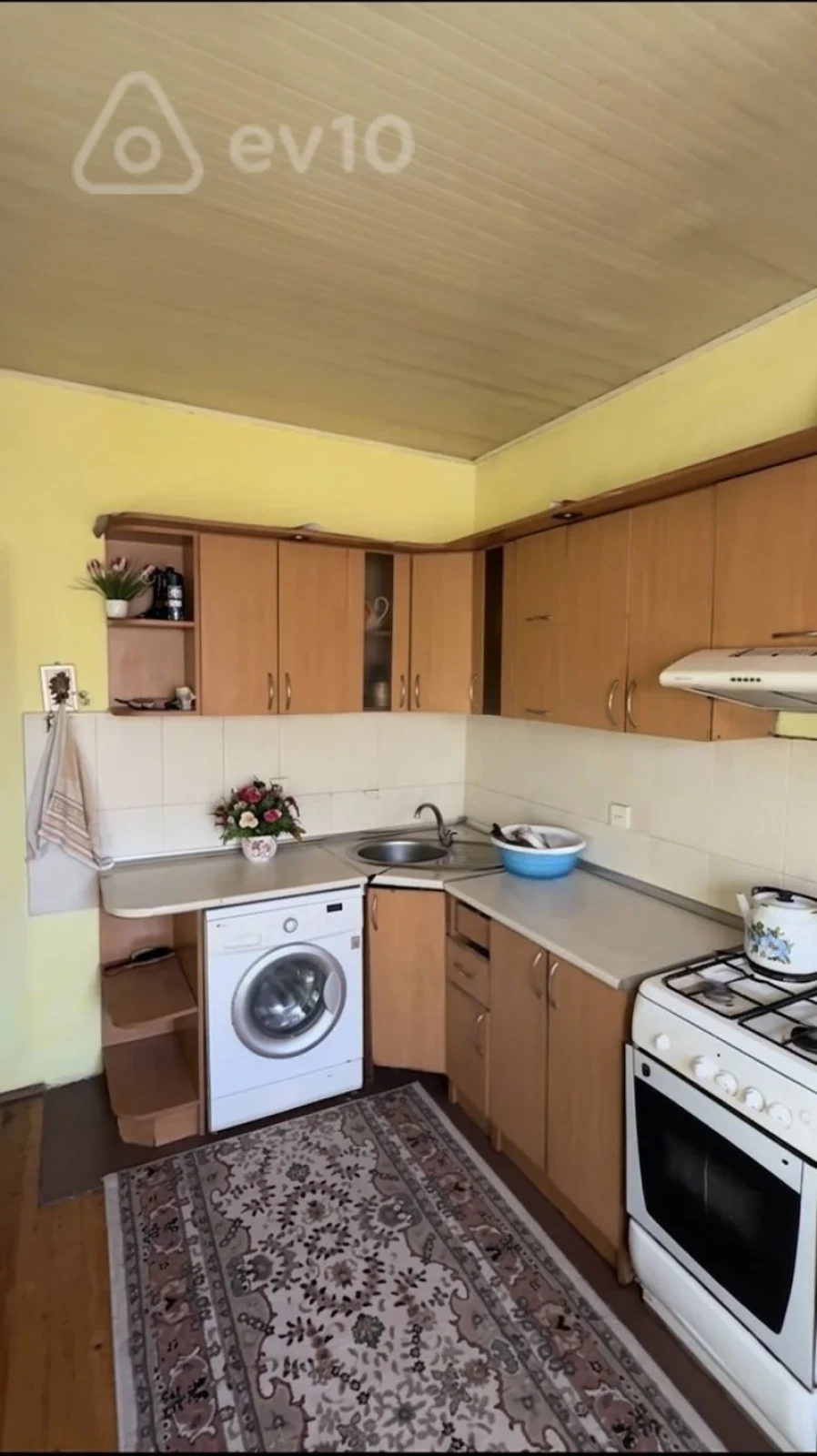 Satılır 6 otaqlı həyət evi 260 m²
