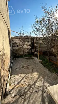 Satılır 6 otaqlı həyət evi 260 m²