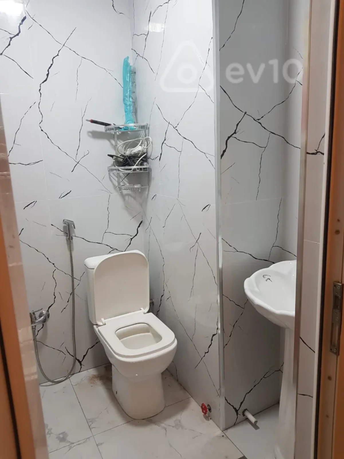 Kirayə verilir 3 otaqlı yeni tikili 65 m²