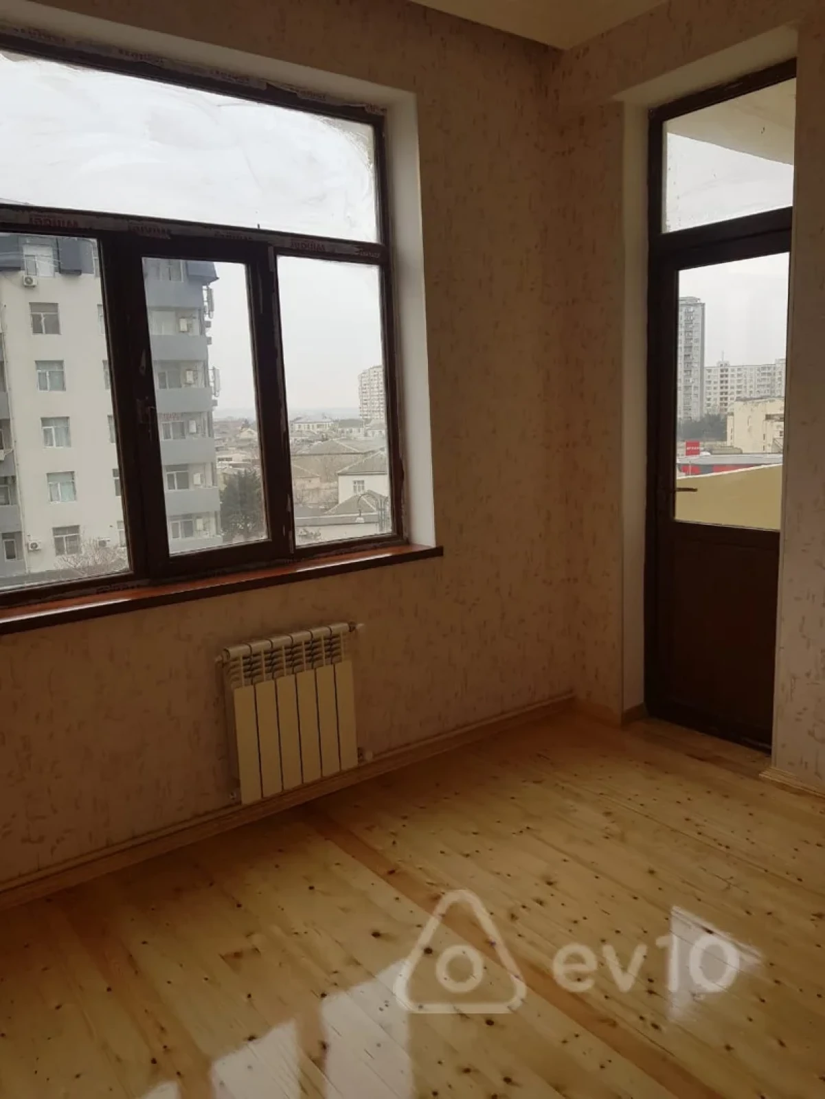 Kirayə verilir 3 otaqlı yeni tikili 65 m²