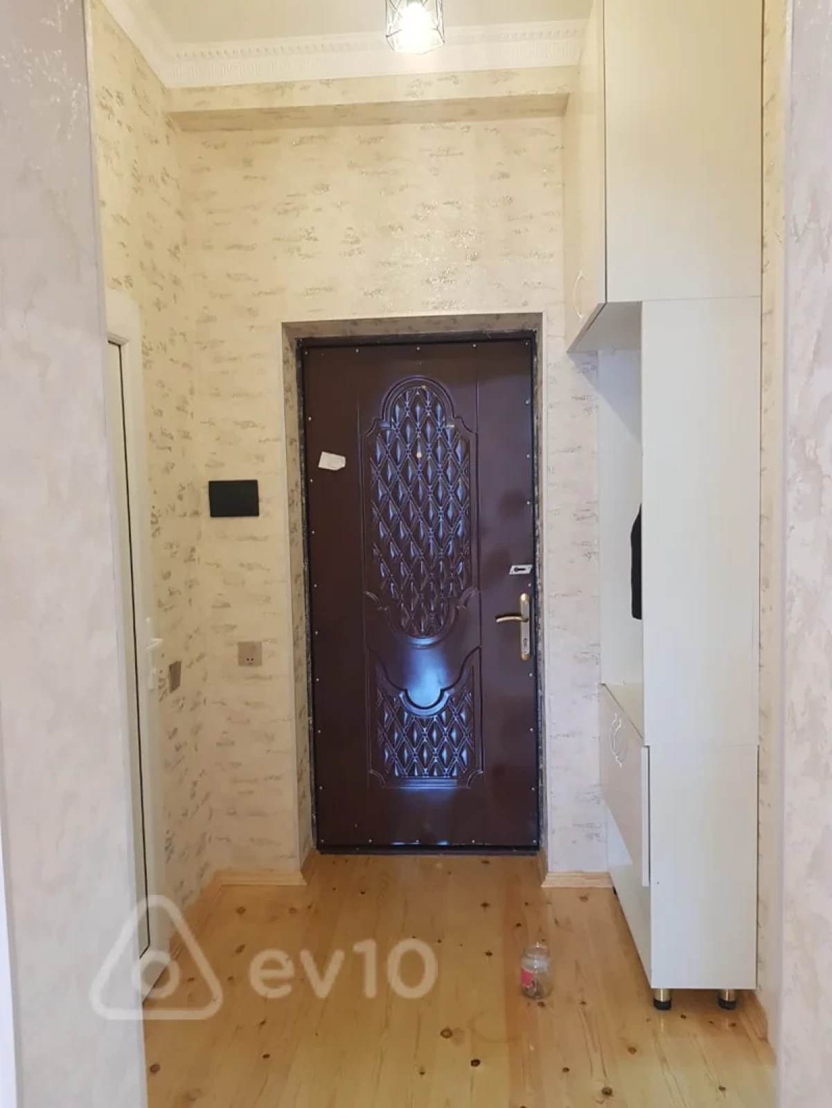 Kirayə verilir 3 otaqlı yeni tikili 65 m²