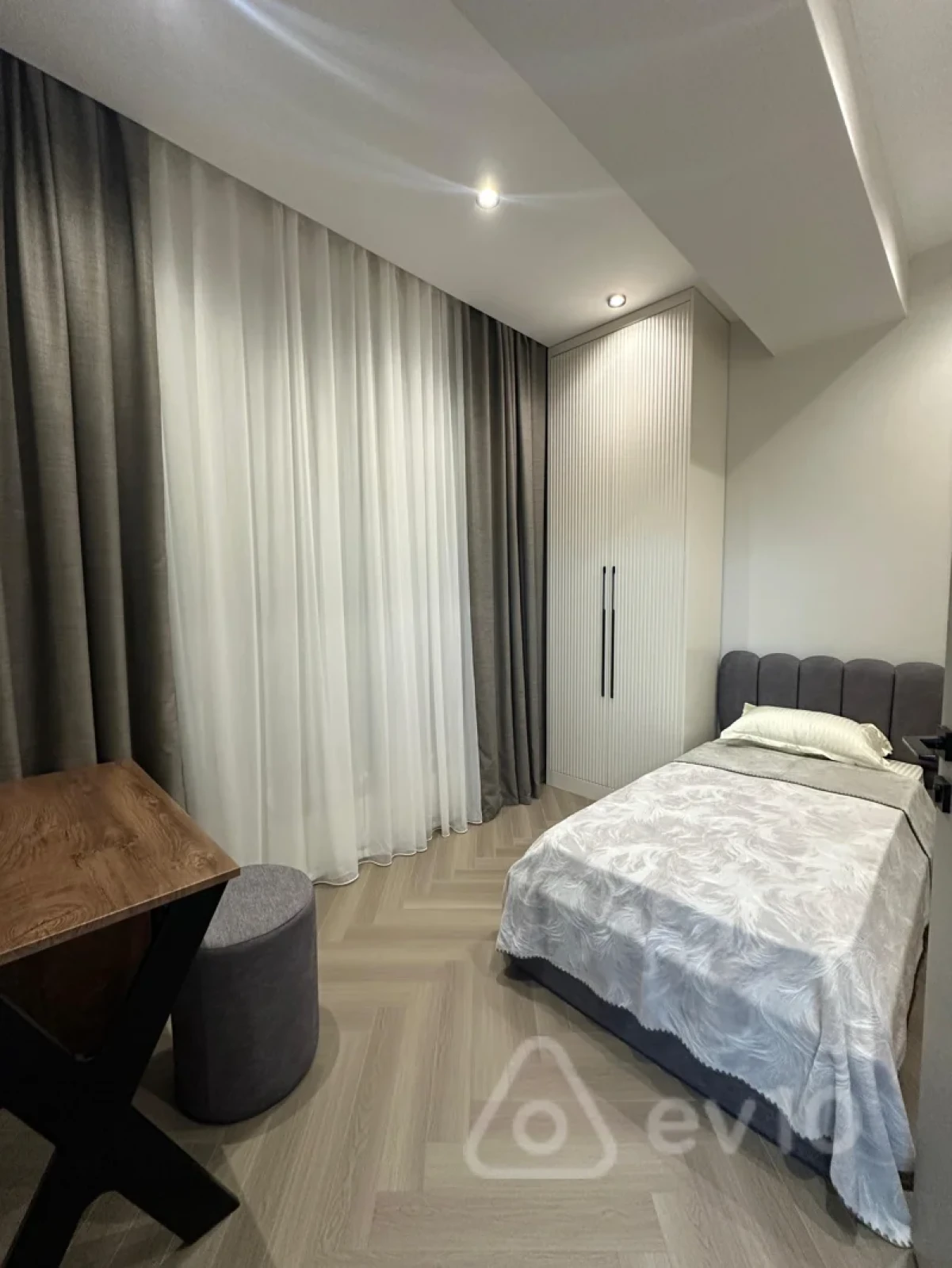 Kirayə verilir 3 otaqlı yeni tikili 90 m²