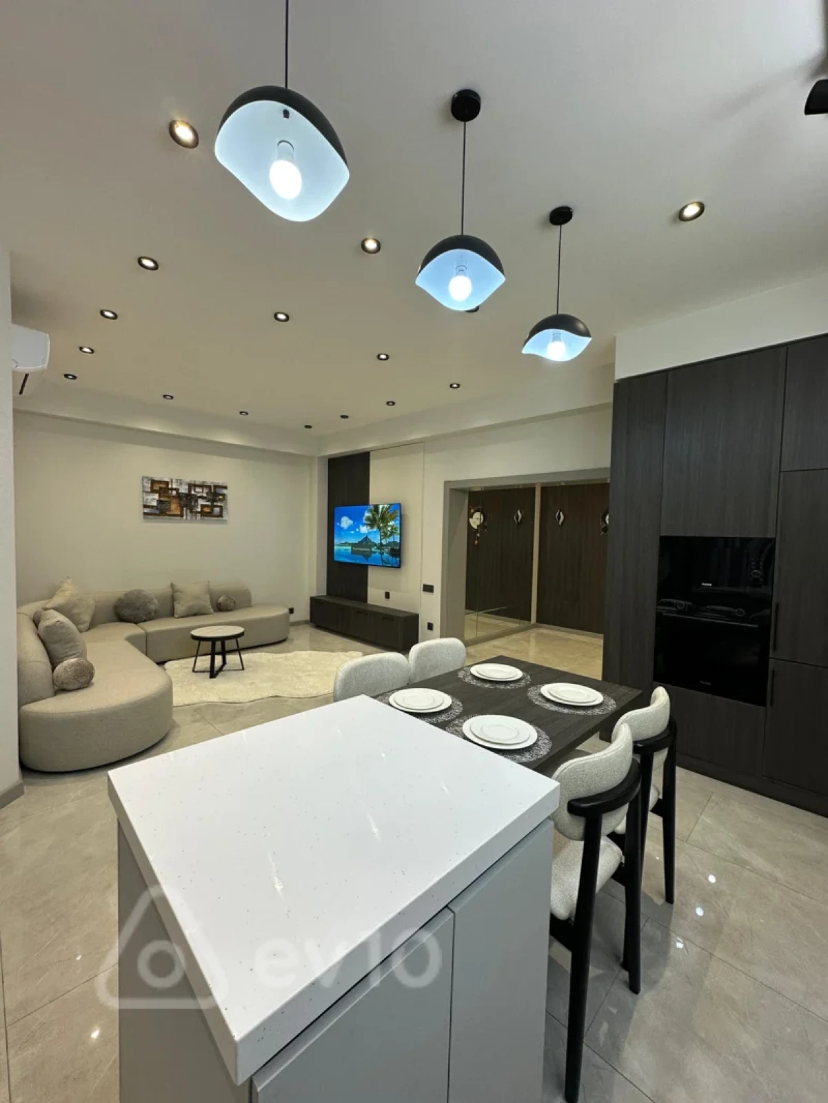 Kirayə verilir 3 otaqlı yeni tikili 90 m²