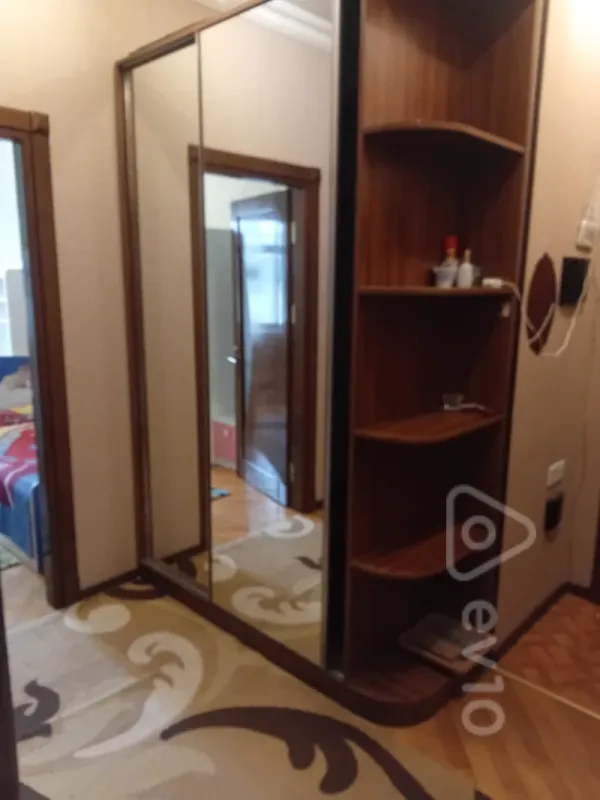 Kirayə verilir 3 otaqlı yeni tikili 75 m²
