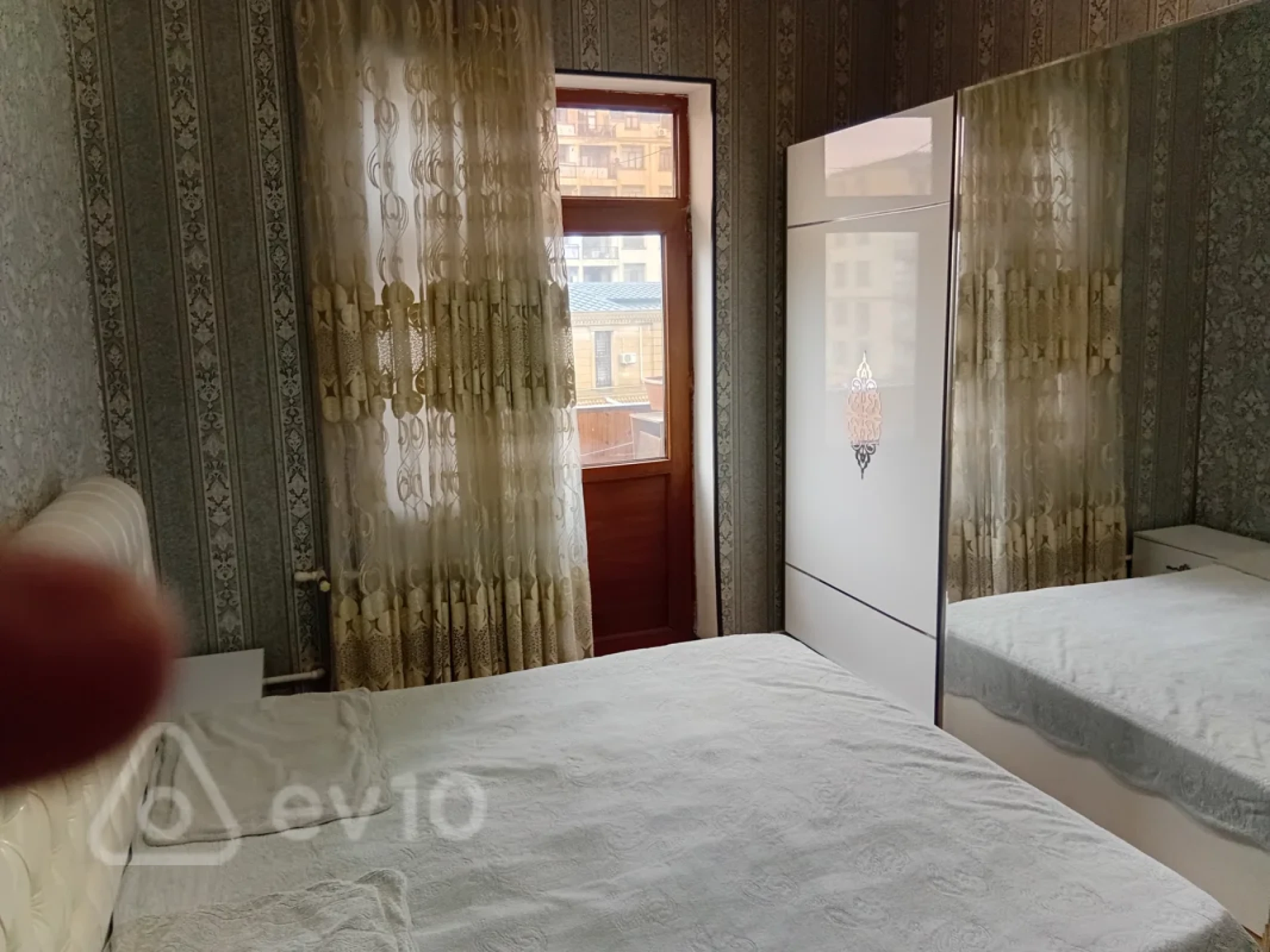 Kirayə verilir 3 otaqlı yeni tikili 75 m²