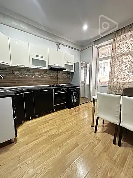 Kirayə verilir 2 otaqlı yeni tikili 75 m²