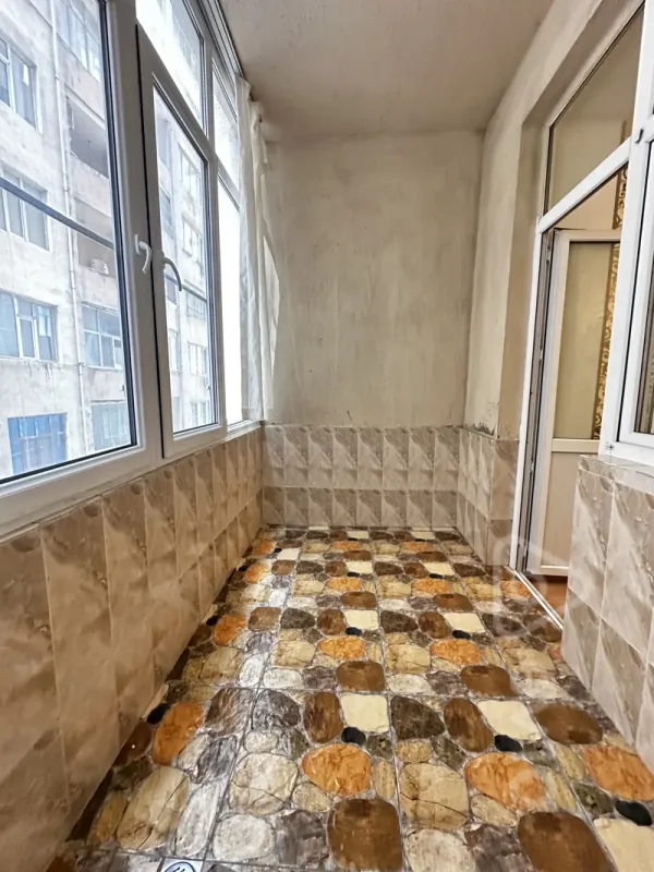 Kirayə verilir 2 otaqlı yeni tikili 75 m²