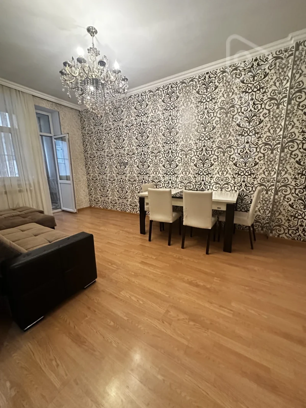 Kirayə verilir 2 otaqlı yeni tikili 75 m²