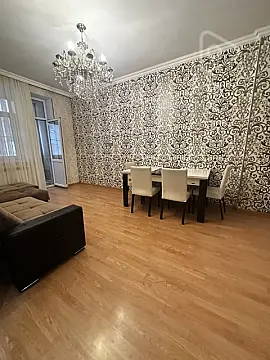 Kirayə verilir 2 otaqlı yeni tikili 75 m²