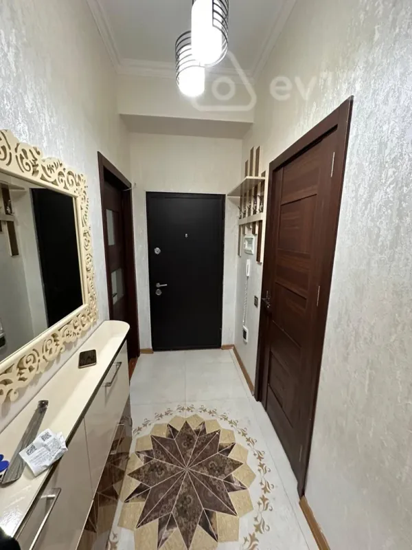 Kirayə verilir 2 otaqlı yeni tikili 51 m²