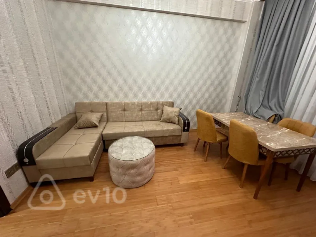 Kirayə verilir 2 otaqlı yeni tikili 51 m²