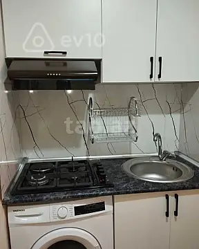 Kirayə verilir 2 otaqlı köhnə tikili 60 m²