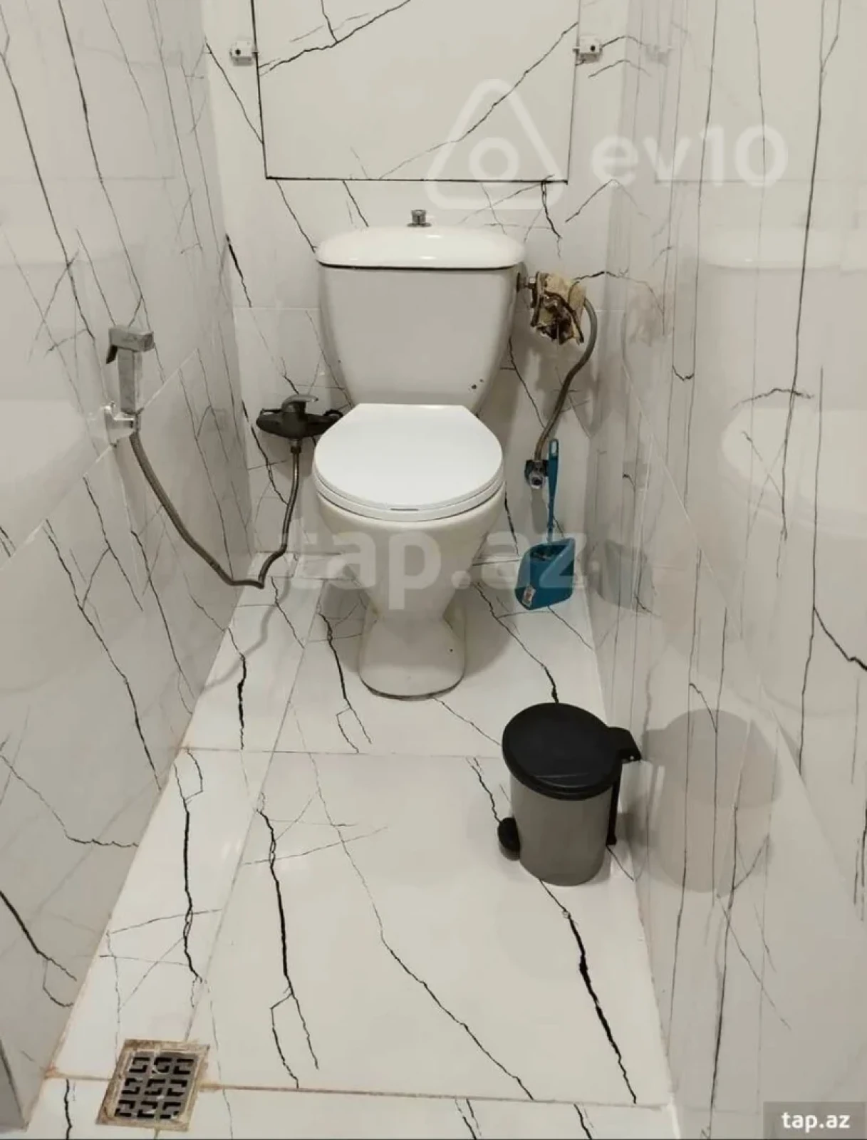 Kirayə verilir 2 otaqlı köhnə tikili 60 m²