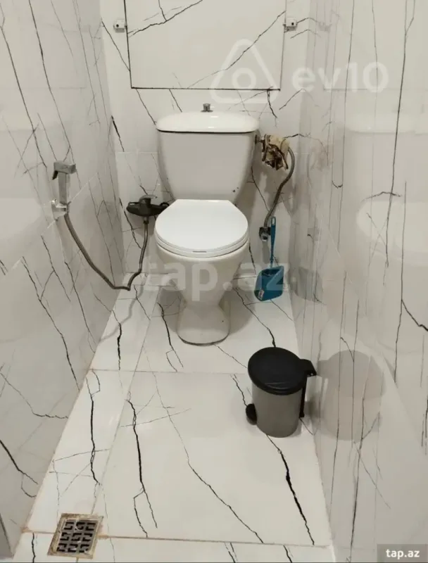 Kirayə verilir 2 otaqlı köhnə tikili 60 m²