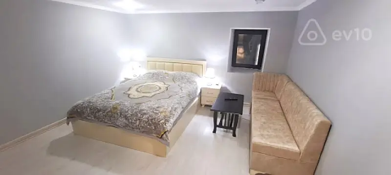 Kirayə verilir 1 otaqlı köhnə tikili 30 m²
