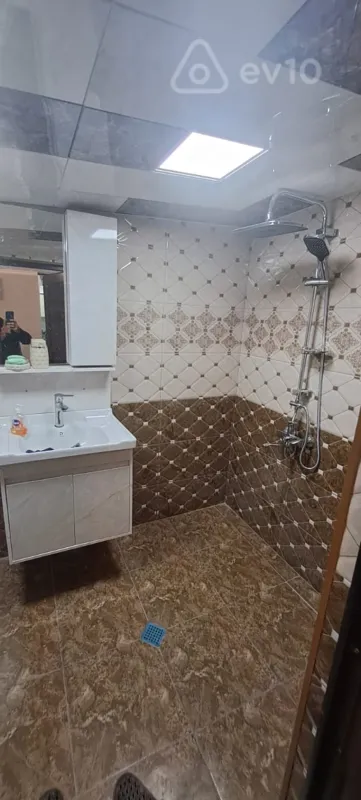 Kirayə verilir 1 otaqlı köhnə tikili 30 m²