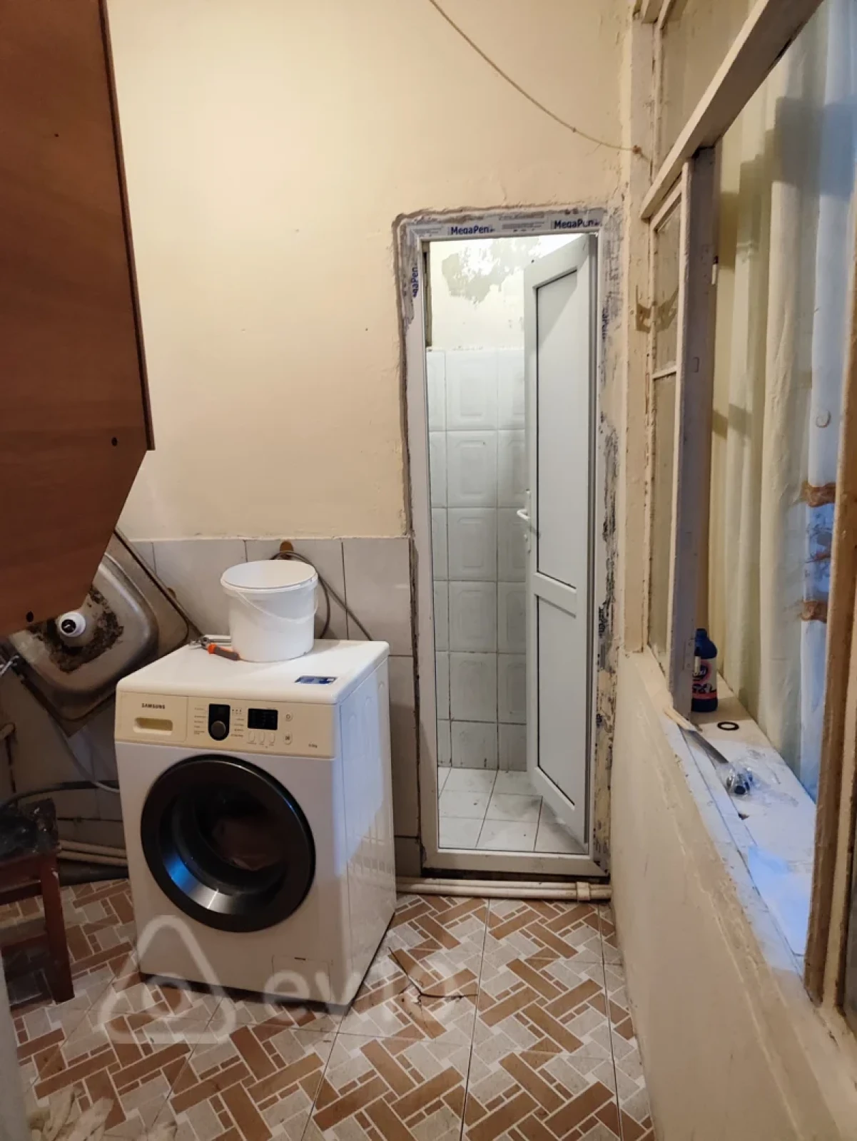 Satılır 4 otaqlı həyət evi 64 m²