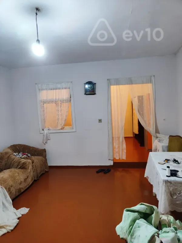 Satılır 4 otaqlı həyət evi 64 m²
