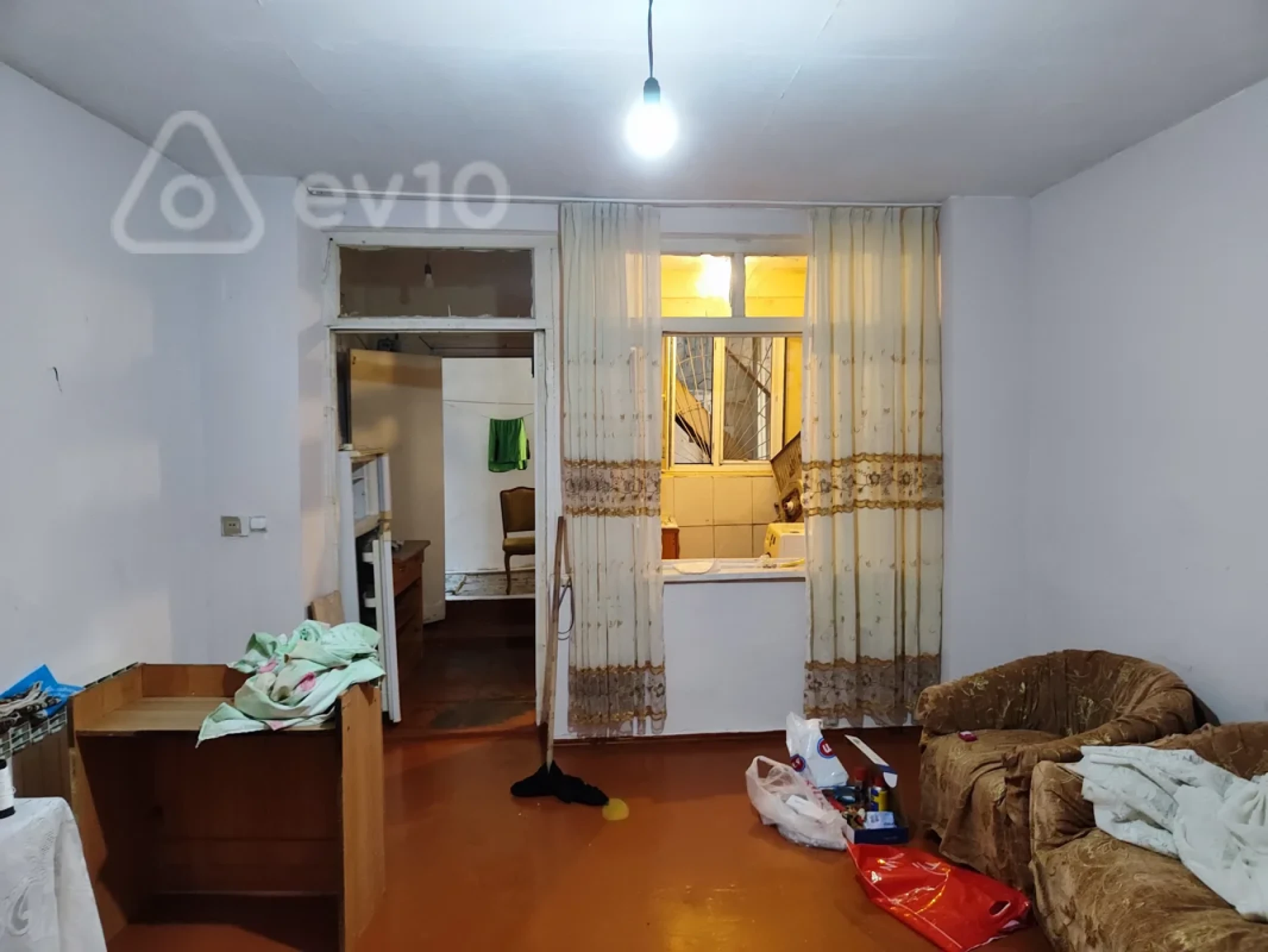 Satılır 4 otaqlı həyət evi 64 m²