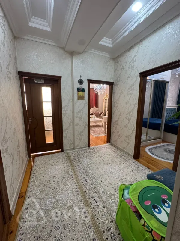 Satılır 2 otaqlı yeni tikili 110 m²