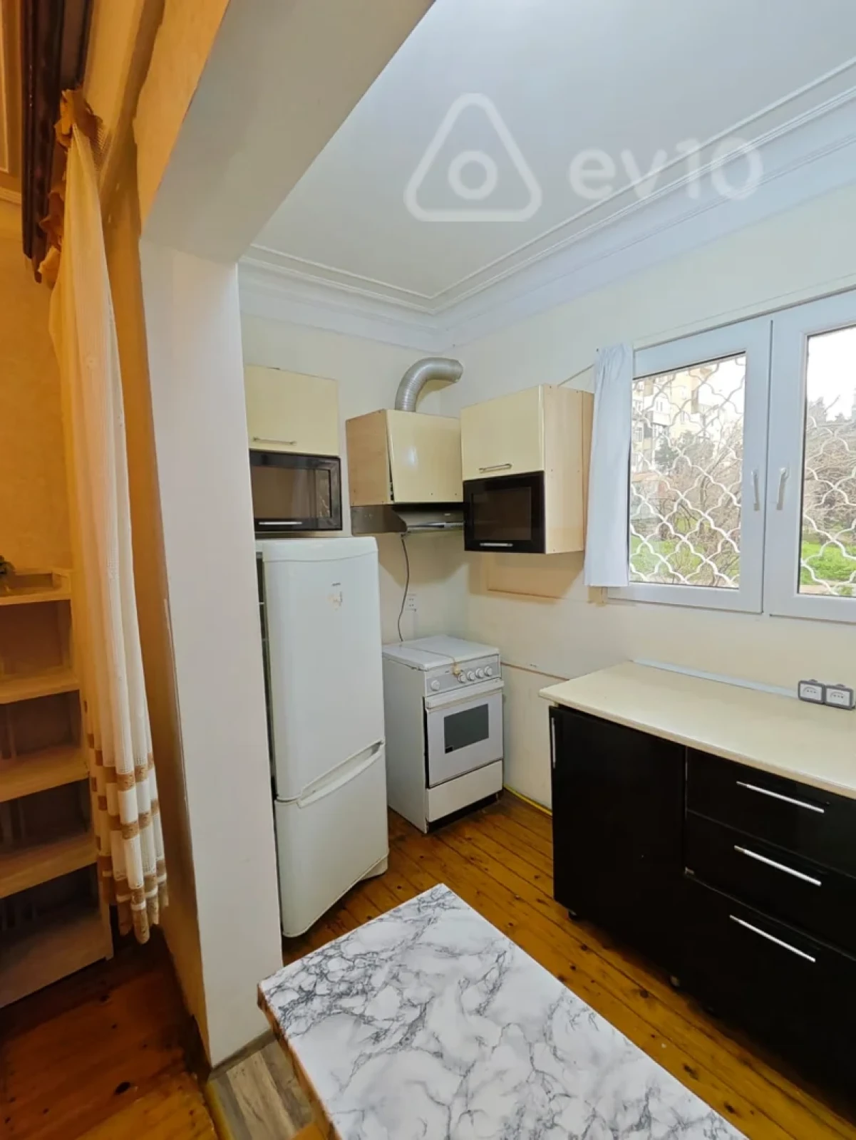 Kirayə verilir 3 otaqlı köhnə tikili 75 m²