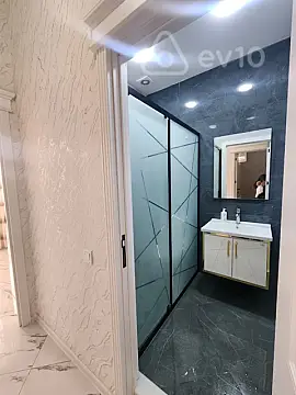 Kirayə verilir 2 otaqlı yeni tikili 50 m²