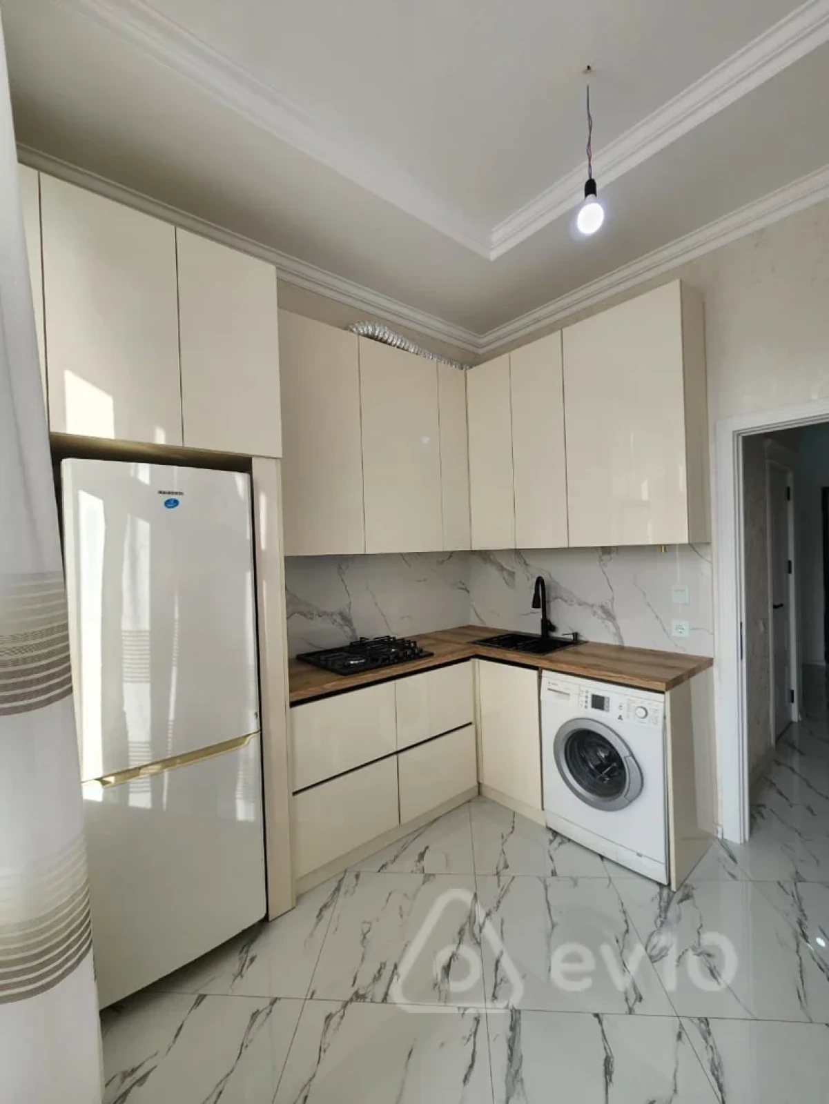 Kirayə verilir 2 otaqlı yeni tikili 50 m²