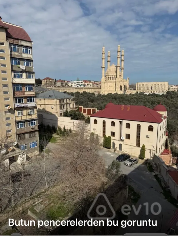 Kirayə verilir 2 otaqlı köhnə tikili 61 m²