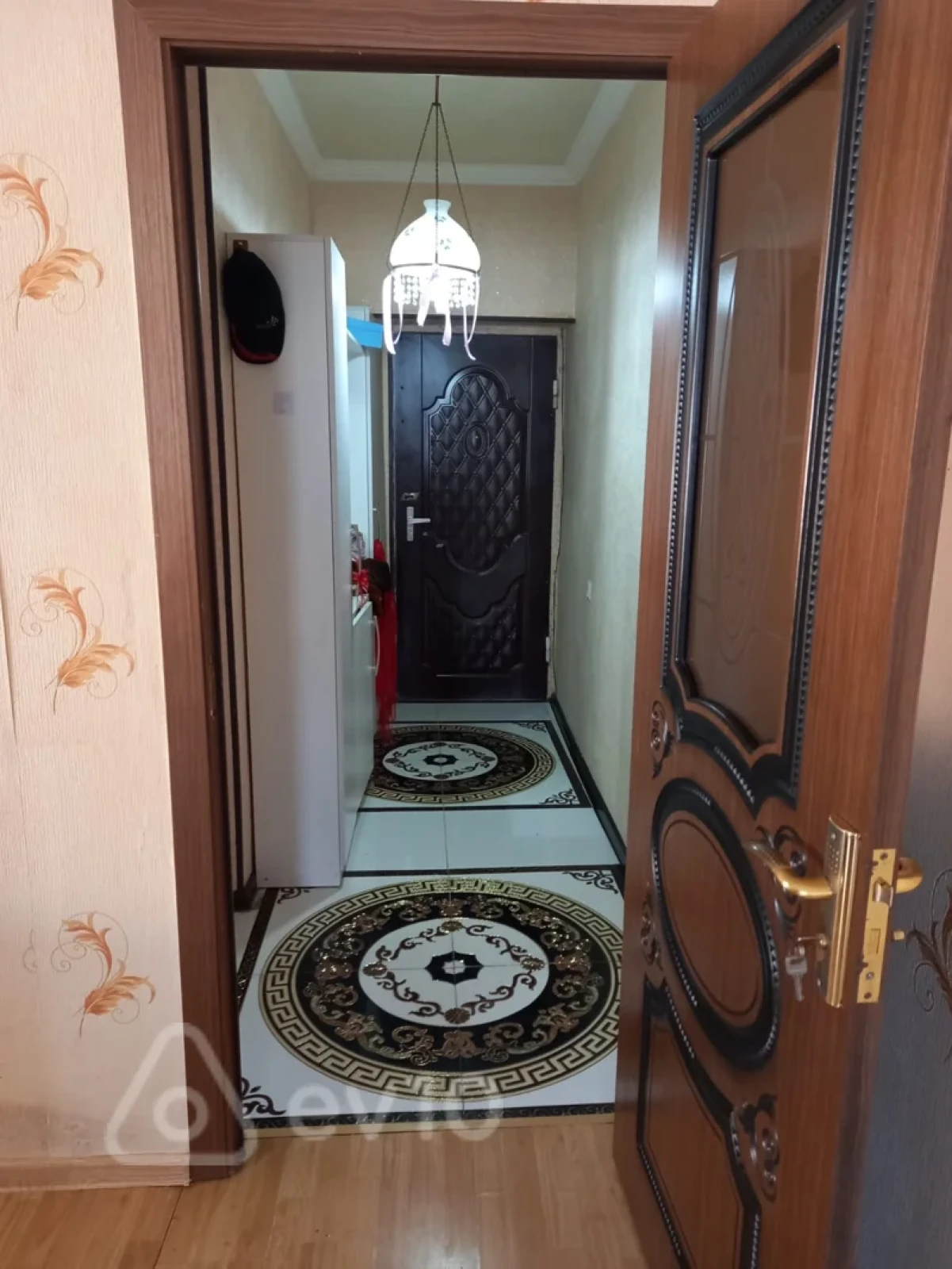 Kirayə verilir 3 otaqlı köhnə tikili 65 m²