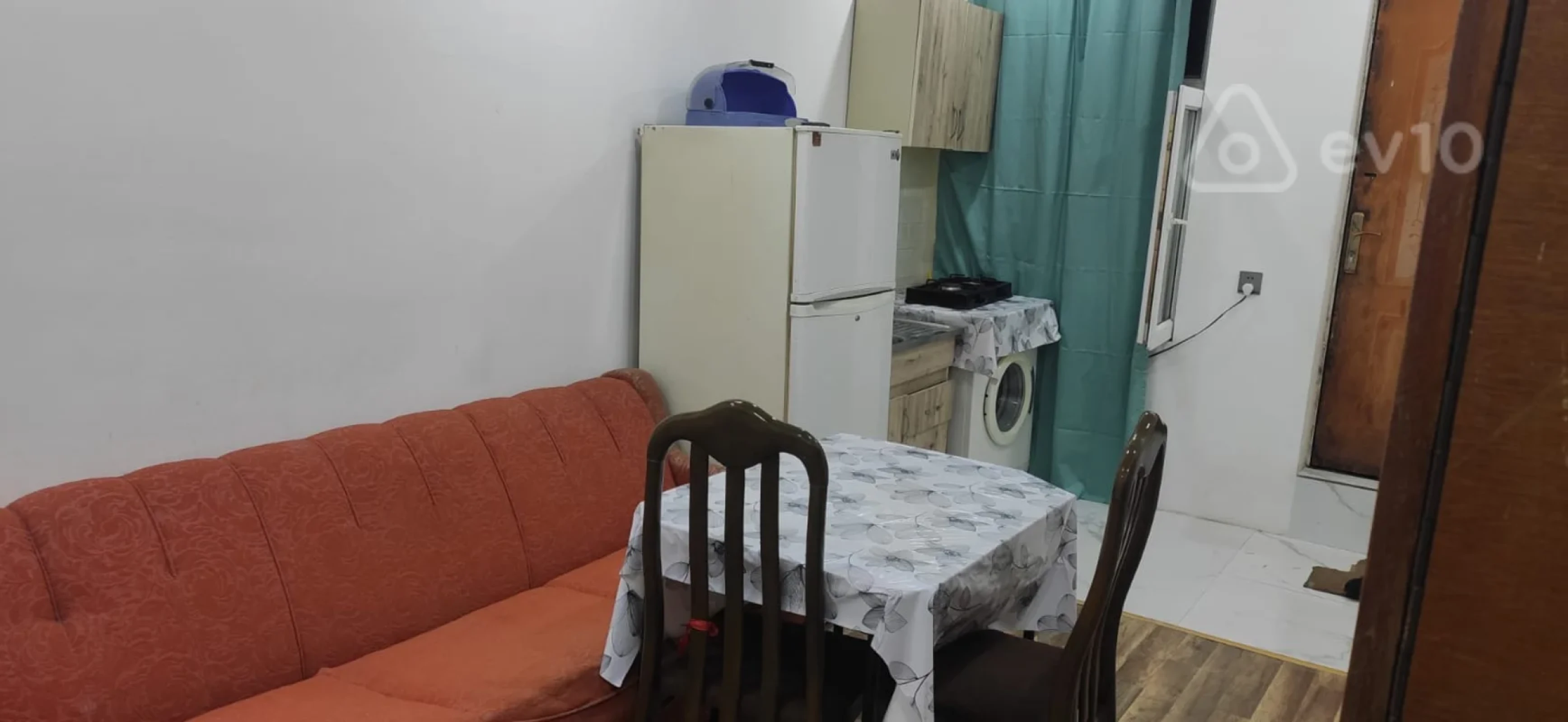 Kirayə verilir 1 otaqlı köhnə tikili 40 m²