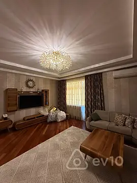 Kirayə verilir 2 otaqlı yeni tikili 70 m²