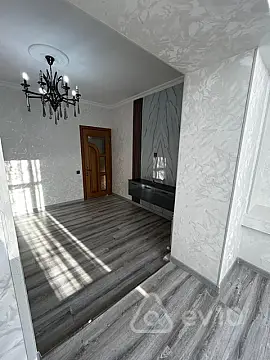 Satılır 3 otaqlı köhnə tikili 75 m²