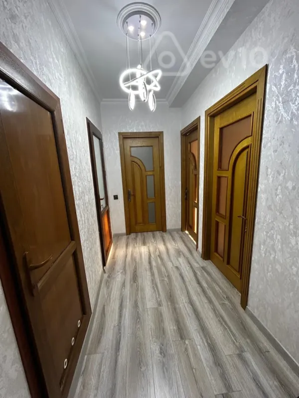 Satılır 3 otaqlı köhnə tikili 75 m²