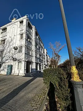 Satılır 3 otaqlı köhnə tikili 75 m²