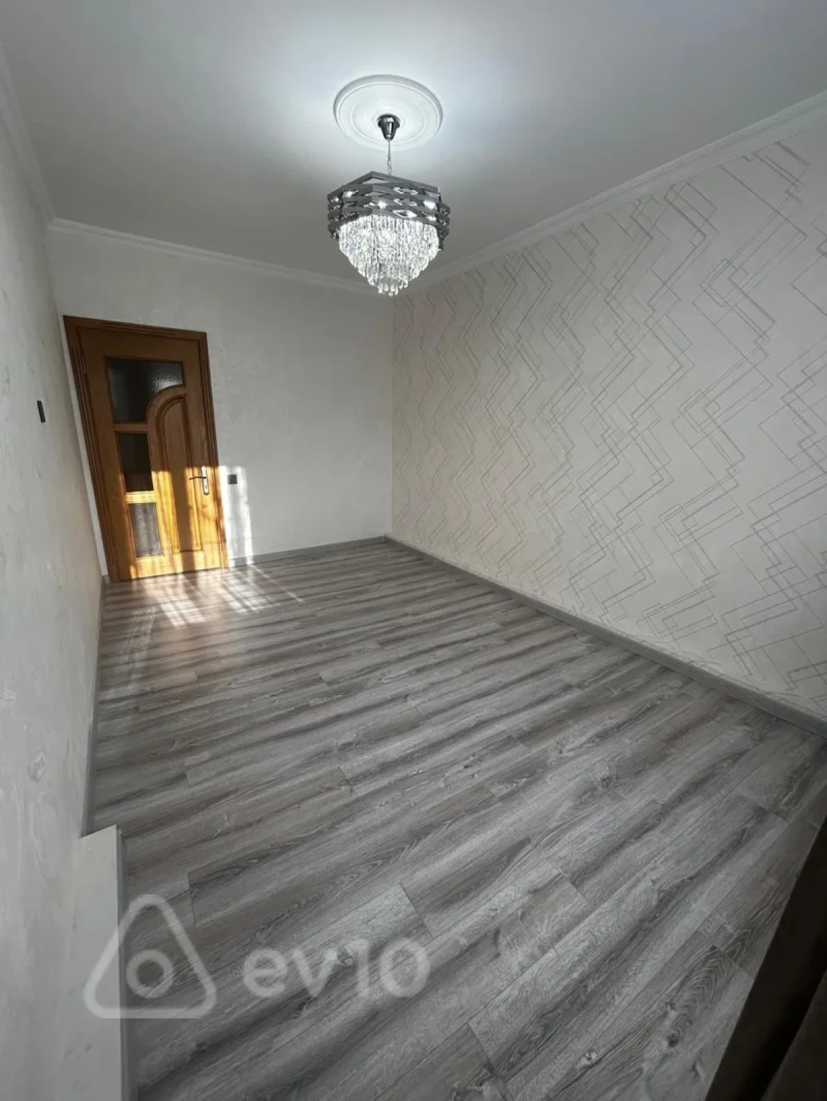 Satılır 3 otaqlı köhnə tikili 75 m²