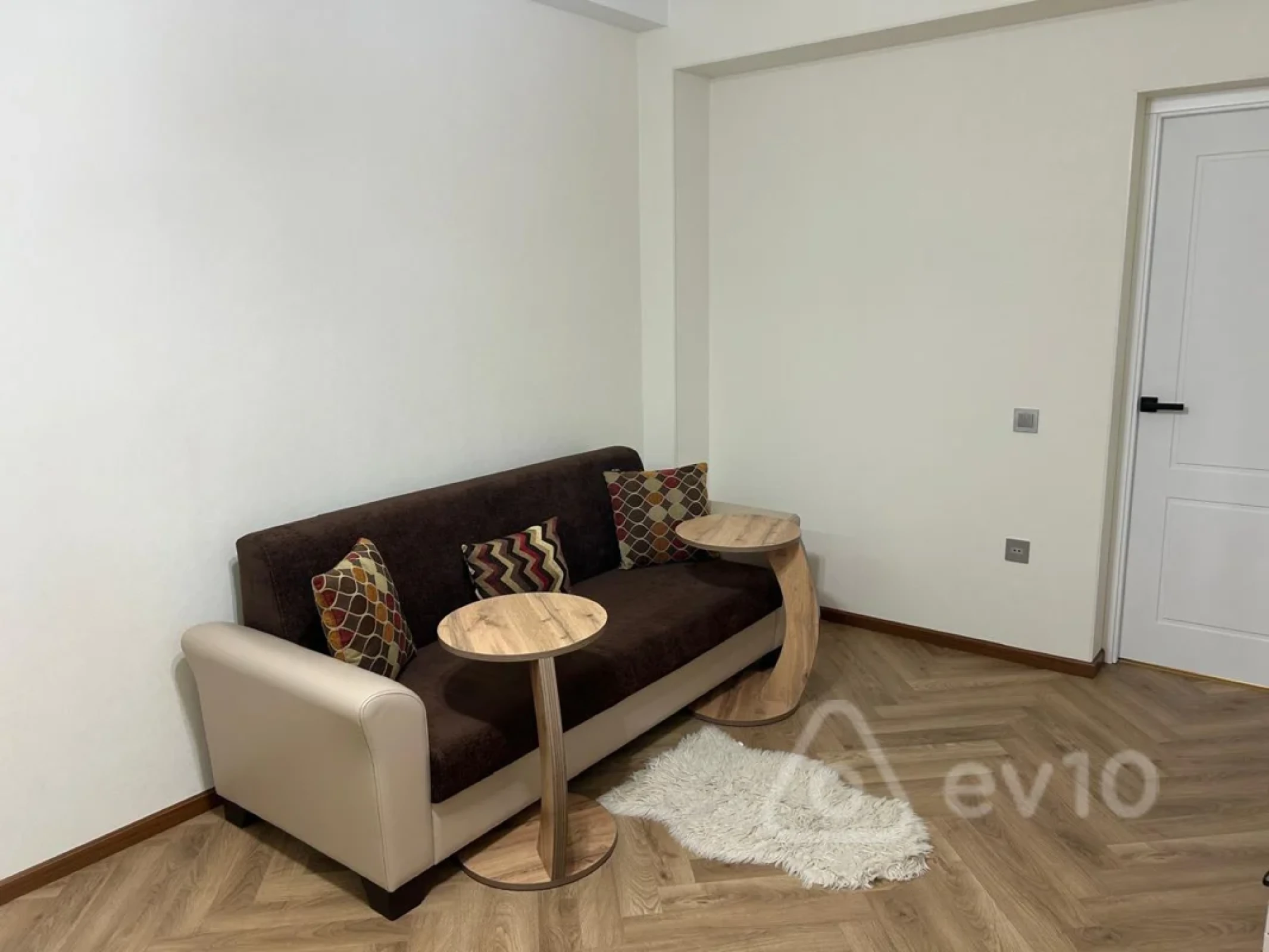 Kirayə verilir 1 otaqlı köhnə tikili 45 m²