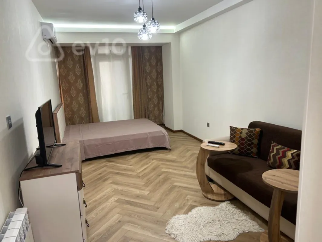 Kirayə verilir 1 otaqlı köhnə tikili 45 m²