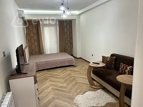 Kirayə verilir 1 otaqlı köhnə tikili 45 m²