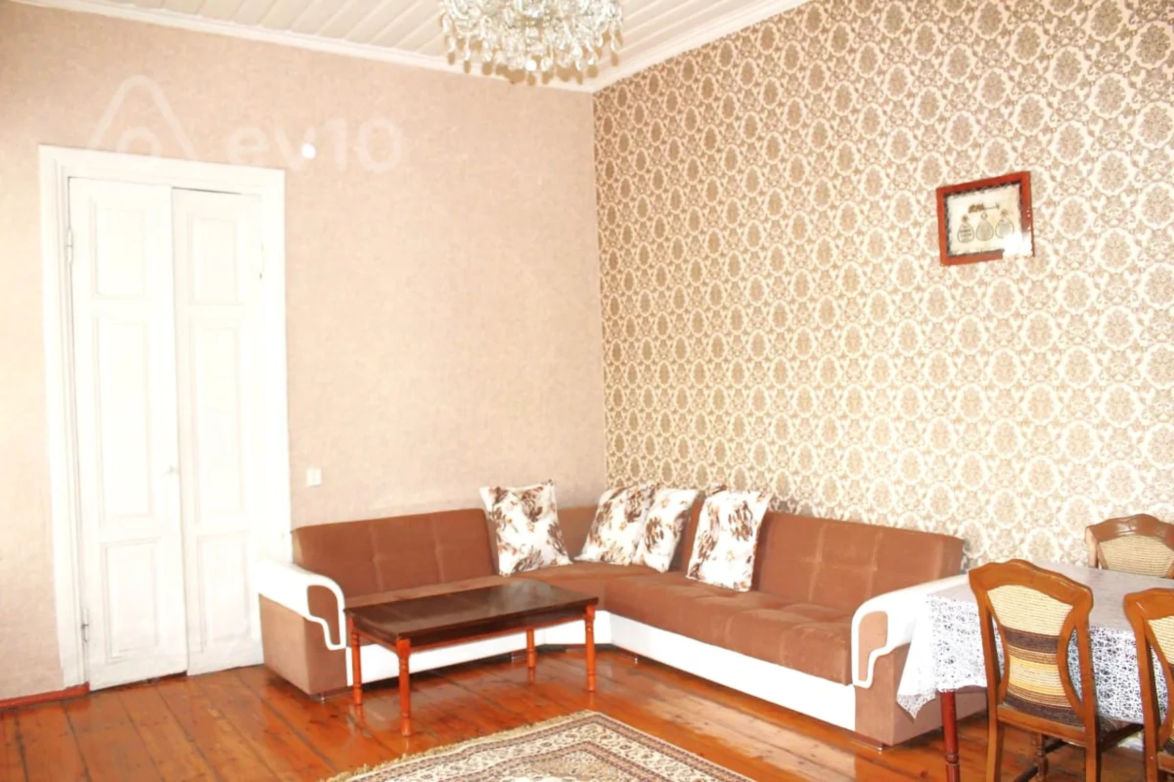 Kirayə verilir 3 otaqlı köhnə tikili 100 m²