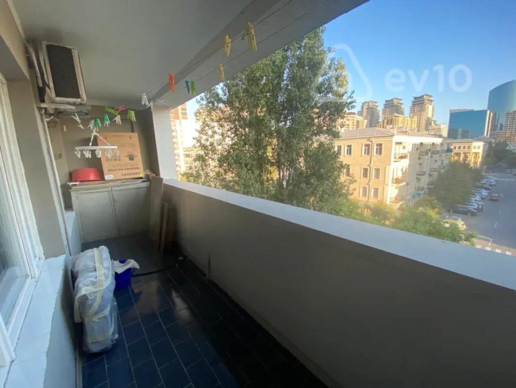 Kirayə verilir 3 otaqlı köhnə tikili 80 m²