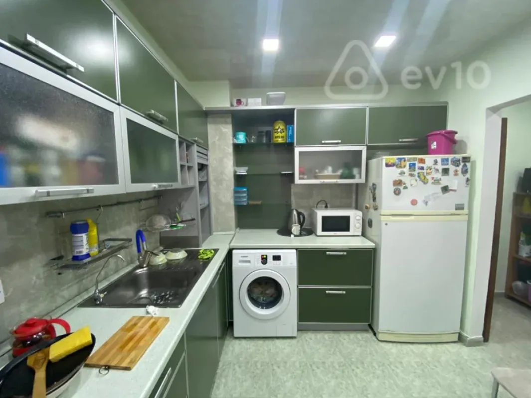 Kirayə verilir 3 otaqlı köhnə tikili 80 m²