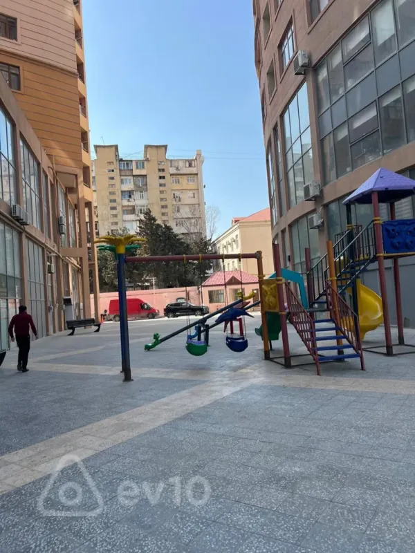 Kirayə verilir 2 otaqlı yeni tikili 85 m²