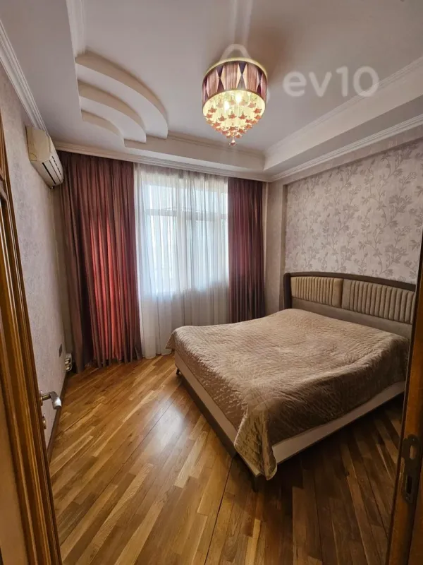 Kirayə verilir 2 otaqlı yeni tikili 85 m²