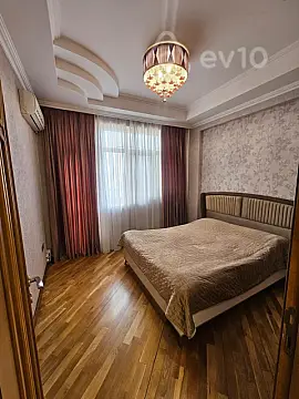Kirayə verilir 2 otaqlı yeni tikili 85 m²