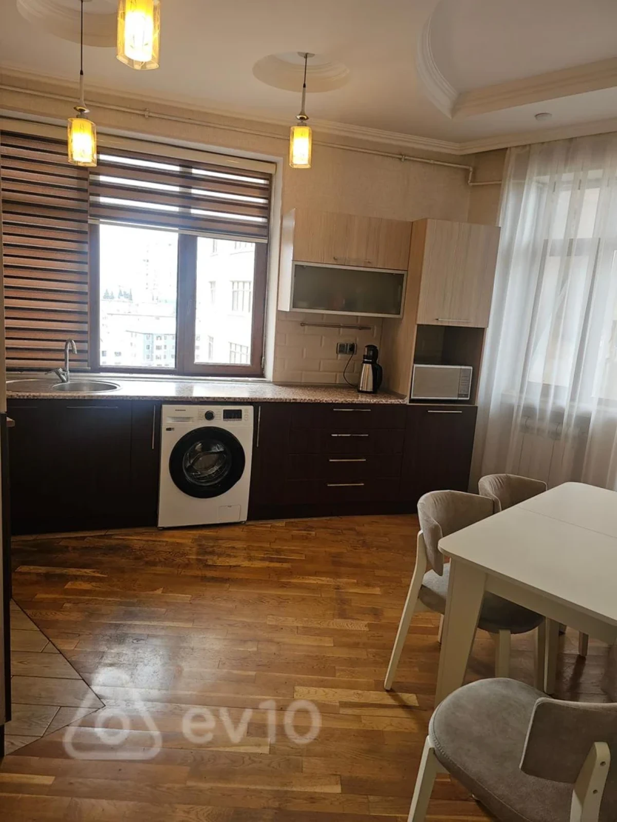 Kirayə verilir 2 otaqlı yeni tikili 85 m²
