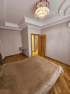 Kirayə verilir 2 otaqlı yeni tikili 85 m²